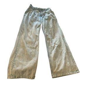 Wide-Leg Light Blue Jeans